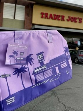 2026 New Trader Joe’s large purple lavender insulated cooler bag New Style